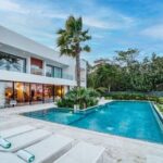 placencia exterior pool mansfield 600x387 1